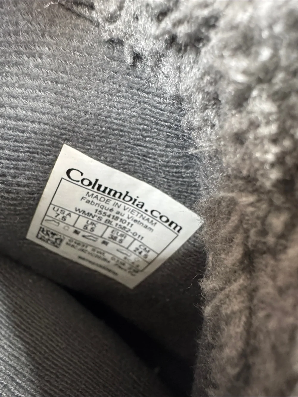 Columbia Black Faux-Fur Cuff Insulated Winter waterproof Boots EUC 7.5